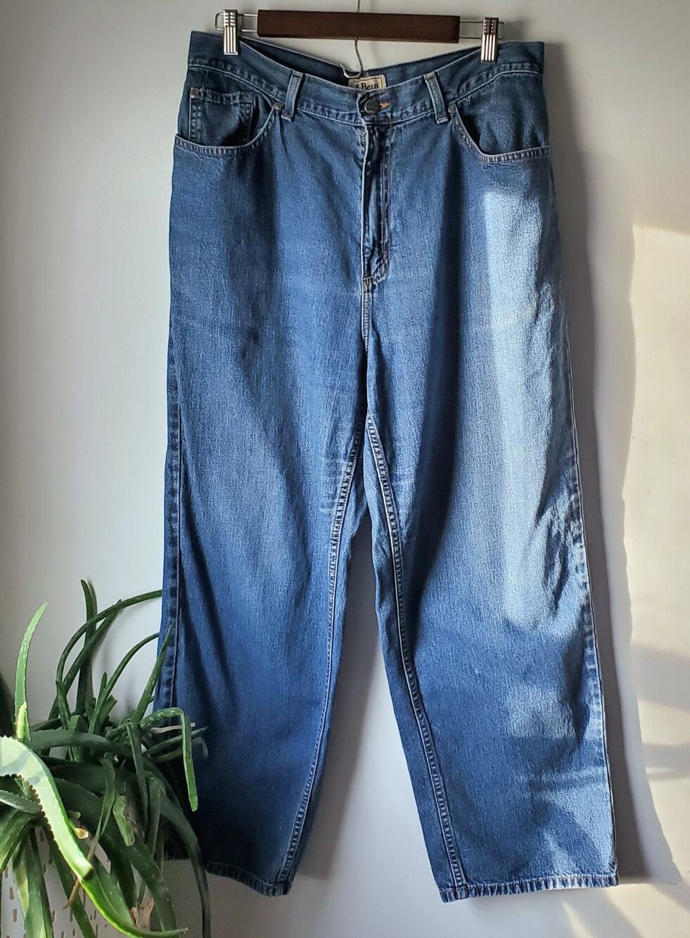 L.L.Bean Womens Blue Denim Jeans Size 16P Preppy Classic Mom Minimalist